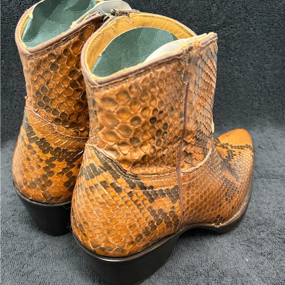 NWT Tecovas Zoey Limited Edition Saddle Brown Python Snip Toe Cowgirl Boots 6.5B - Picture 8 of 12